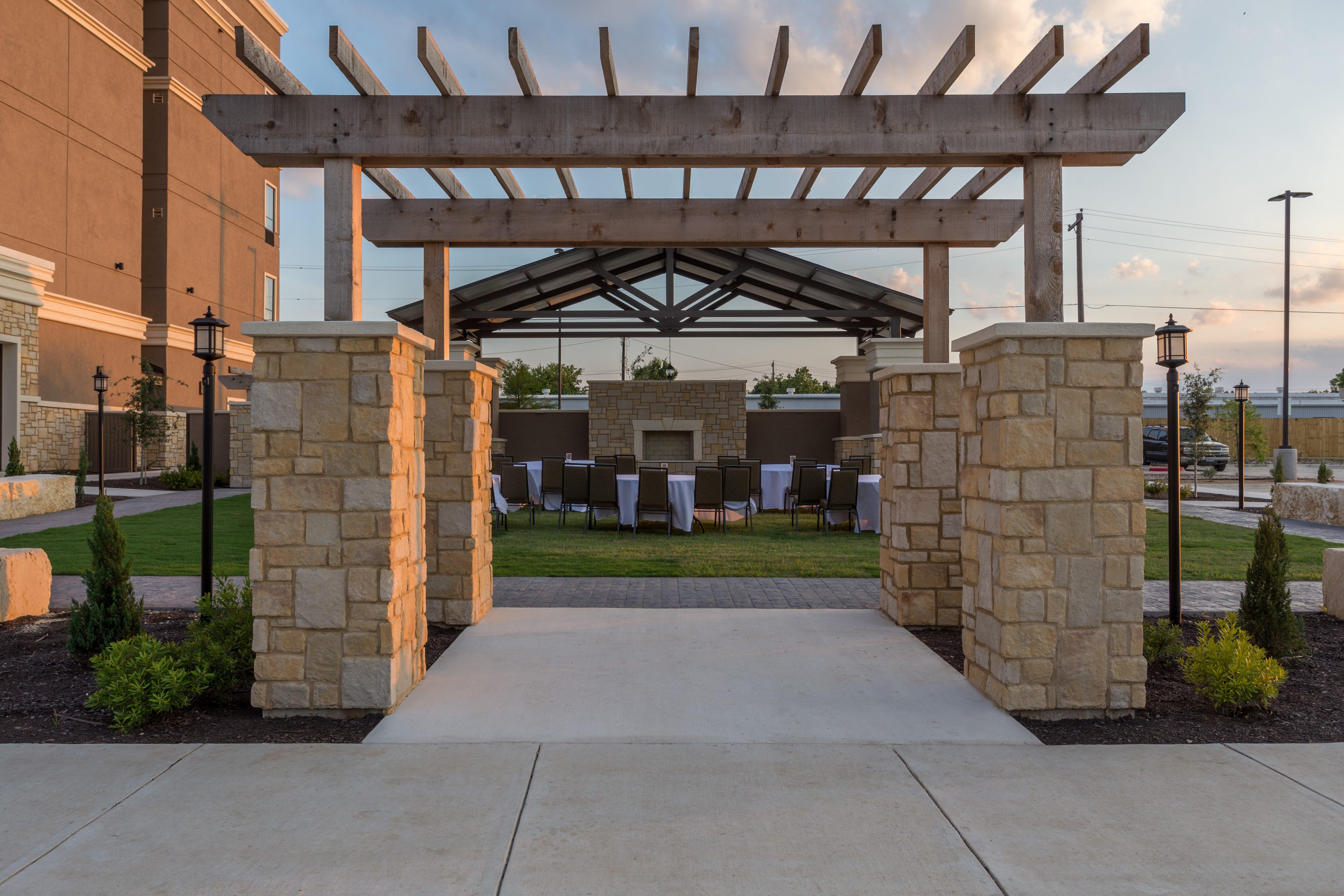 Holiday Inn San Marcos Convention Center By Ihg Exterior foto