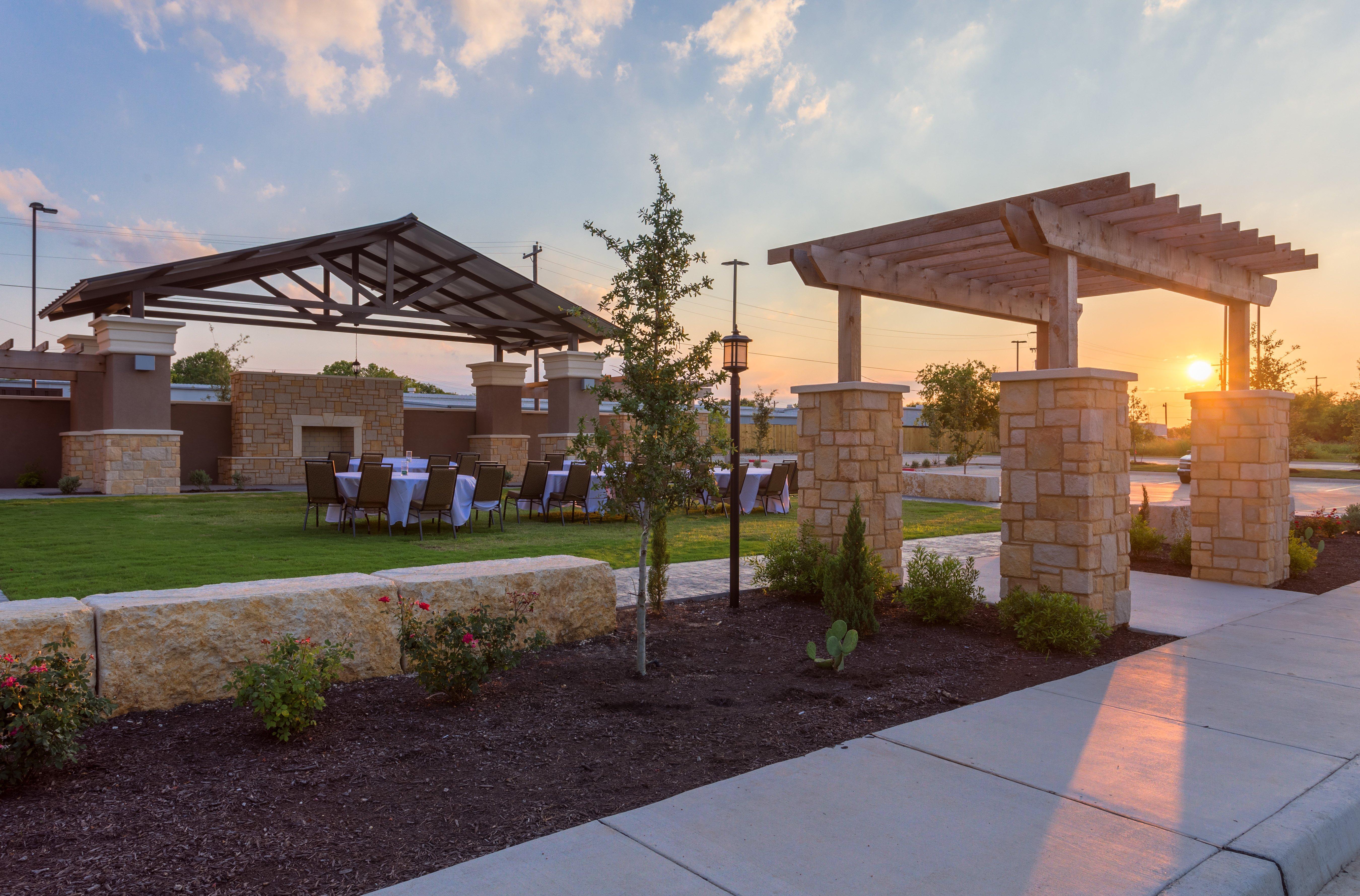 Holiday Inn San Marcos Convention Center By Ihg Exterior foto